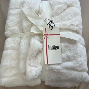 Indigo Faux Fur Throw in Ivory